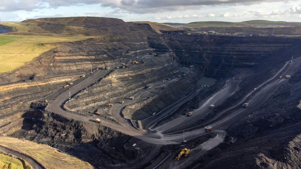 UK's largest opencast coalmine told it must shut