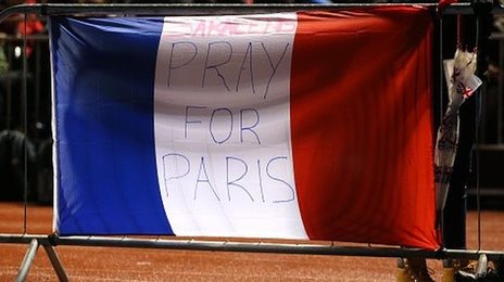 In pictures: Sport pays Paris tributes