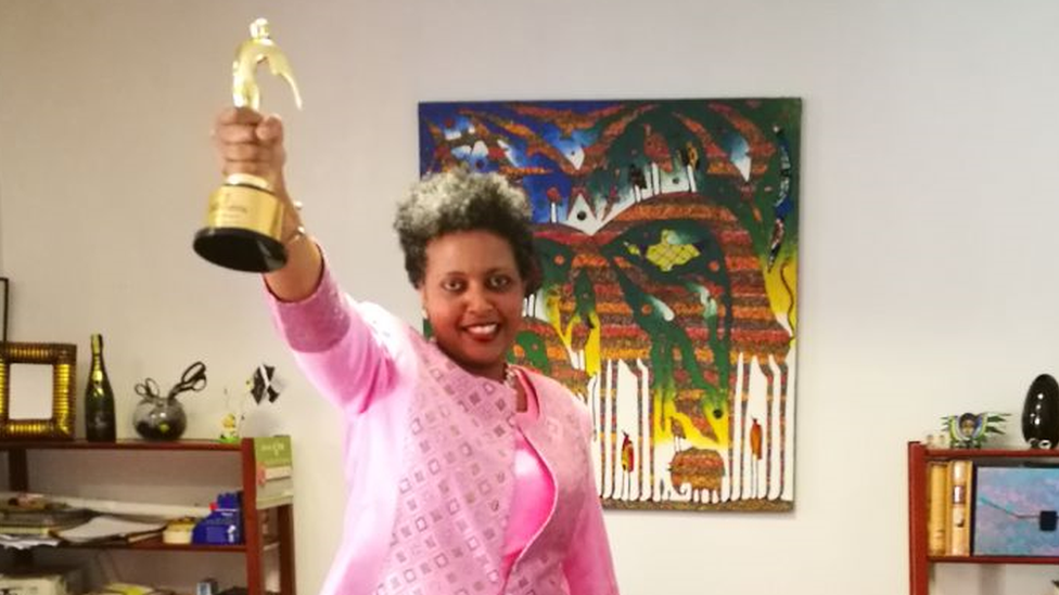 Yuliya Mixalkova yalangoch porno rasmlar Qora erkak bilan osiyolik ayolning porno kastingini tomosha qiling