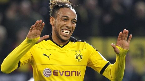 Aubameyang beats Yaya Toure to award