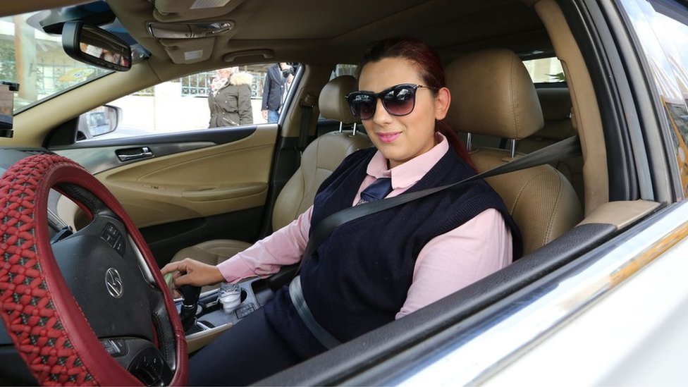 Кеудеге және сүтке арналған BDSM порносын онлайн көріңіз Ерлі-зайыптылар арасындағы жыныстық қатынас