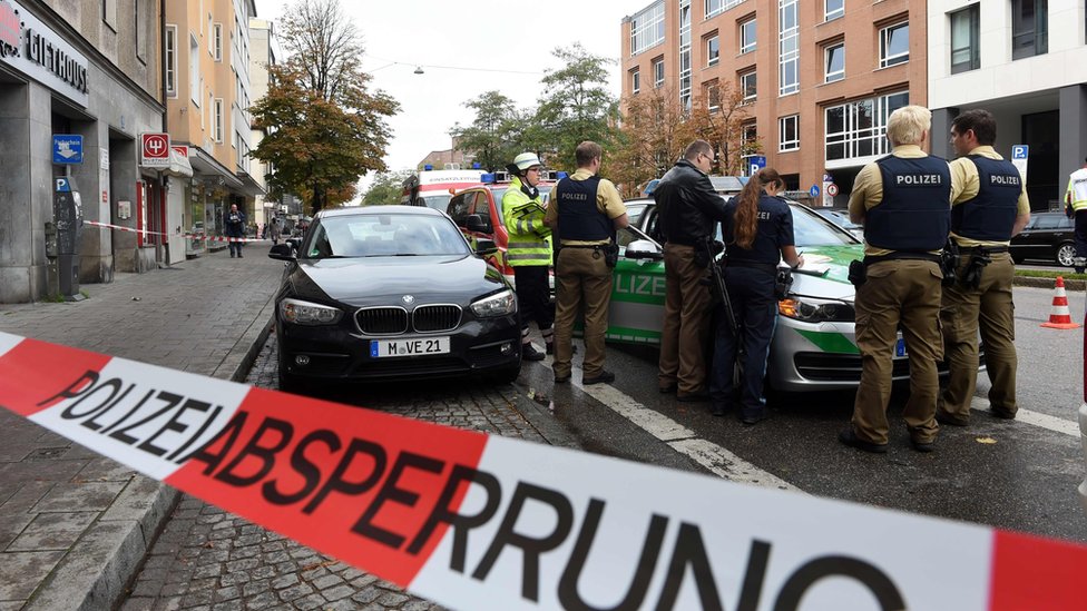 Man arrested after knife attack in Munich