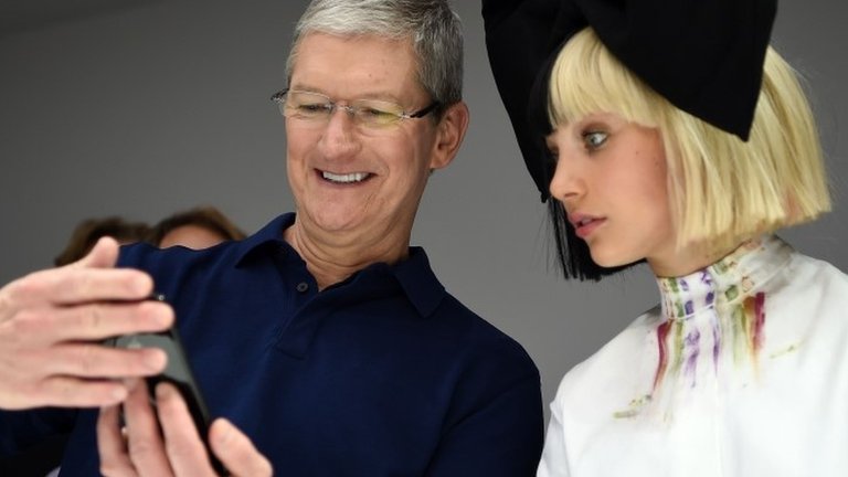 iPhone 7, Airpods and courage: the internet reacts