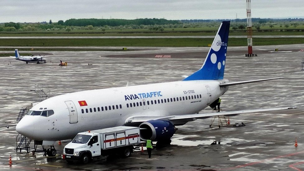 Yalangoch Nikol Scherzinger rasmlar