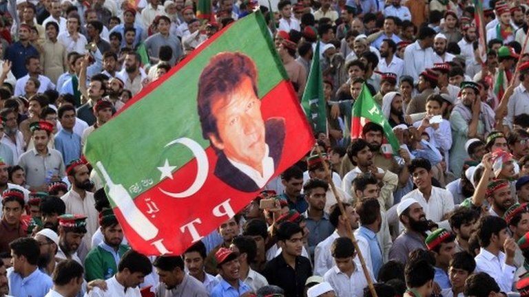 Pakistan election: BBC interview with Dawn newspaper boss stirs controversy