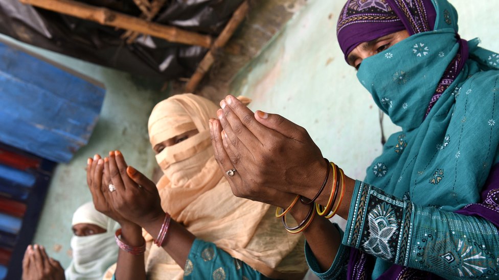 Onlaynda gey blowjobs va yutish tomosha qiling