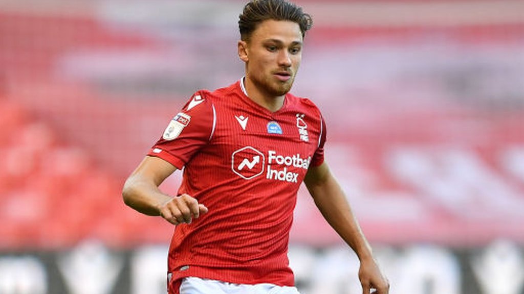 Matty Cash: Aston Villa sign Nottingham Forest defender - BBC Sport