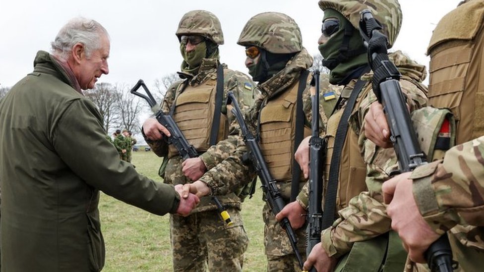 King Charles meets Ukrainian troops in training