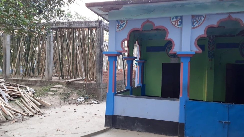 Quloqlardan ushlab ogizda sikadi