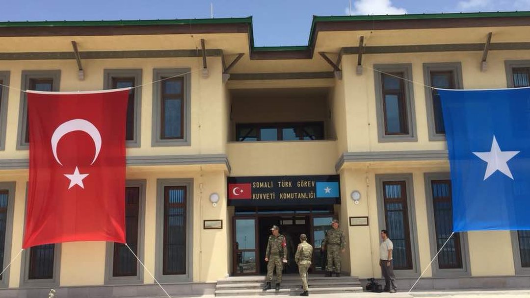 Porno 360 x 640 piksel Vagonda yashirin kamera