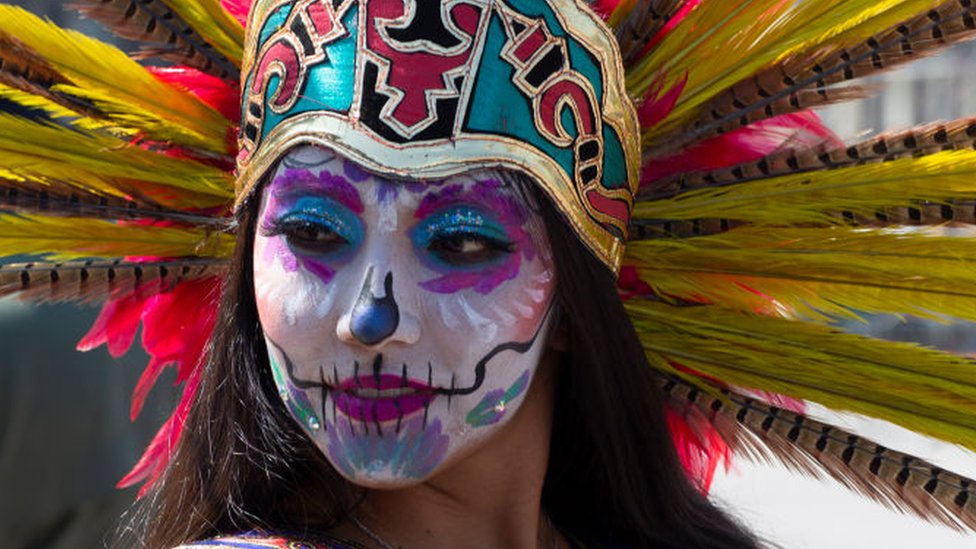 Día de Muertos: las coloridas imágenes que dejó el desfile en Ciudad de  México - BBC News Mundo