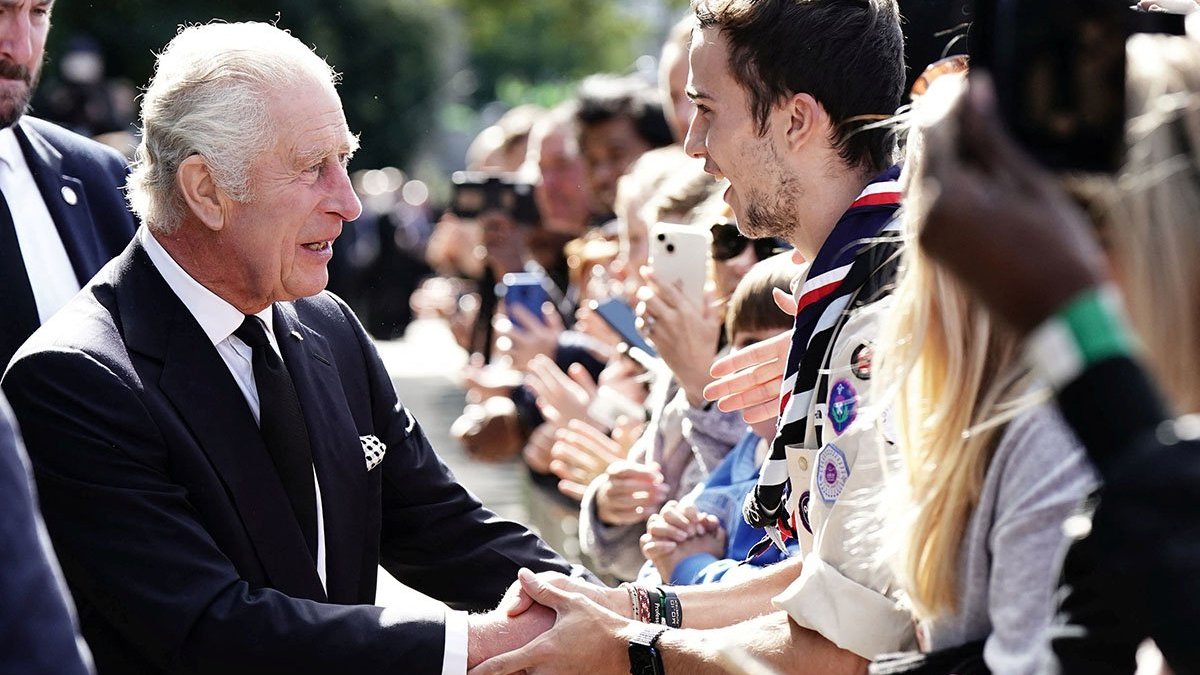 エリザベス女王一般弔問の行列受付終了 支援と思いやりに「深く感動