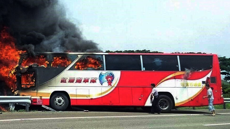 Водитель сгоревшего в июле автобуса на Тайване, возможно, совершил суицид