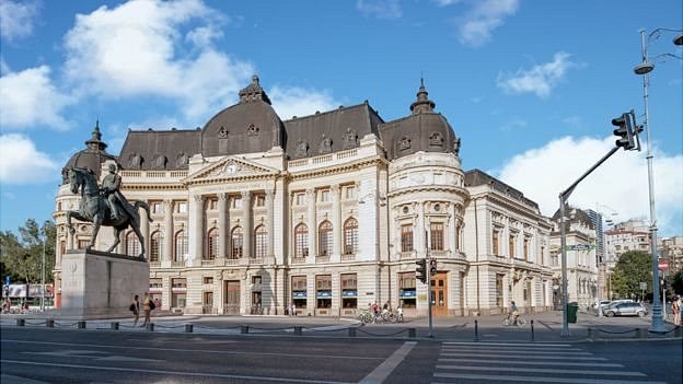Rumania ha implementado medidas muy duras contra la corrupción durante la presentación de los exámenes para que sus estudiantes obtengan el título de bachiller. Biblioteca de la Universidad Central de Bucarest