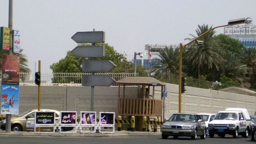 صورة أرشيفية للتفجير قرب القنصلية الأمريكية في جدة