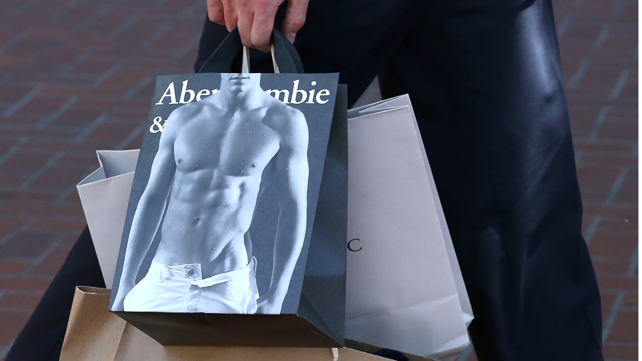 Abercrombie stock falls as sale talks end