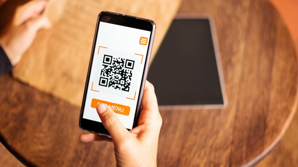 Escaner códigos QR: cómo leerlos en bares y comercios con un móvil iPhone o Android