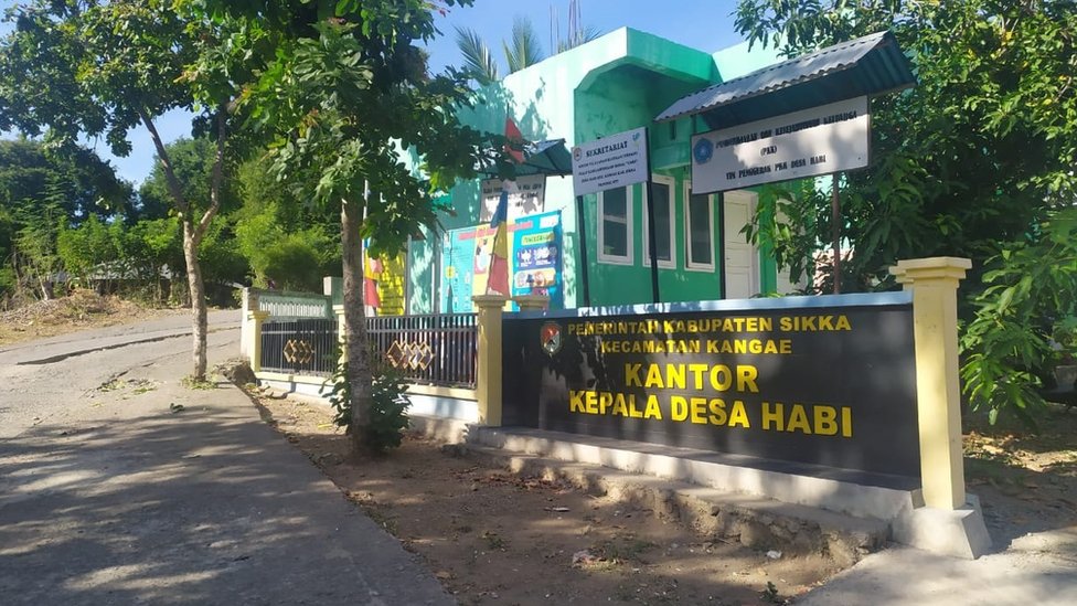 Jennifer porno video onlayn