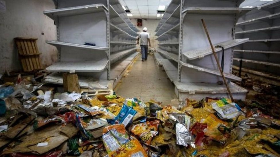 أعمال سلب ونهب في العاصمة الفنزويلية، كراكاس