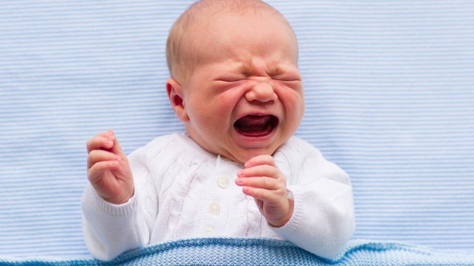 Ajuste mermelada Desconexión Por qué dejar llorar a tu bebé para que aprenda a dormir puede no ser una  buena idea - BBC News Mundo