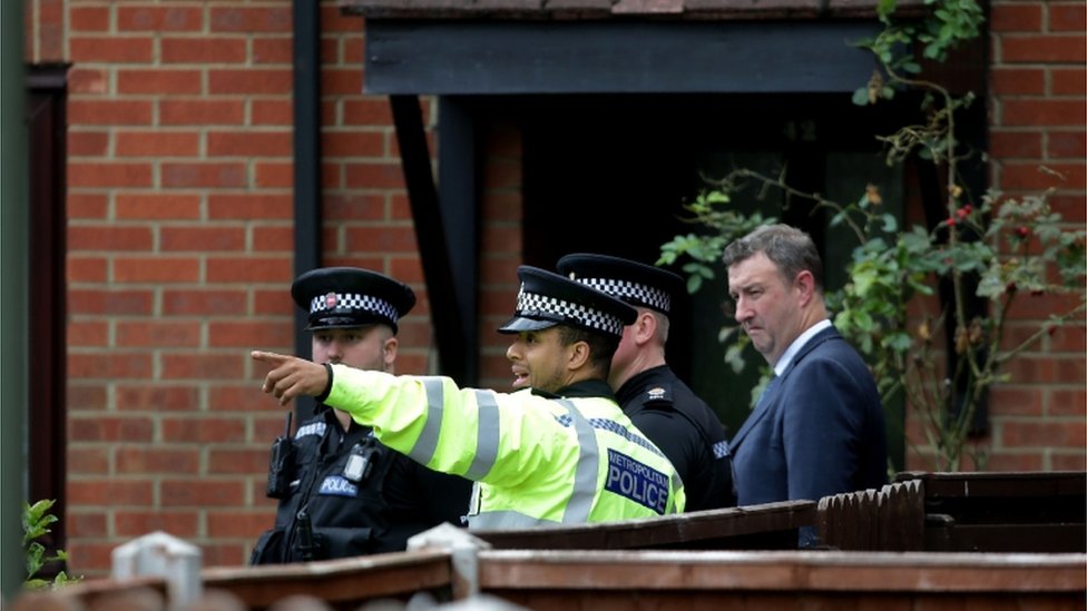 فتشت الشرطة منزل اللاجيء السوري، المشتبه به في تفجير مترو لندن