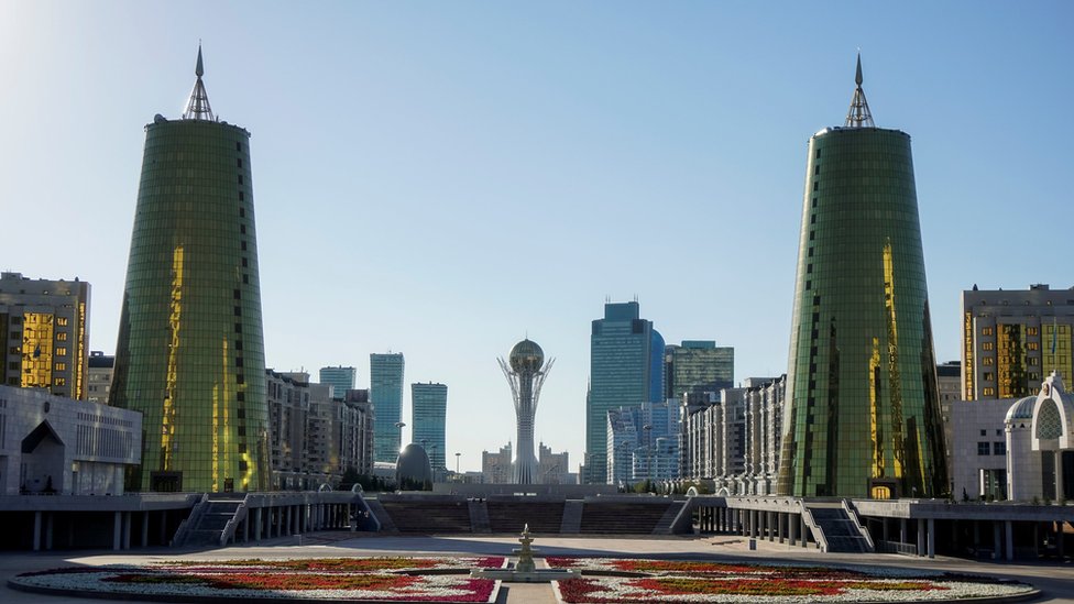 Astana, capital do Cazaquisto,  apontada como 'cidade dos sonhos' de um homem, o presidente Nursultan Nazarbayev, que governa o pas desde 1991
