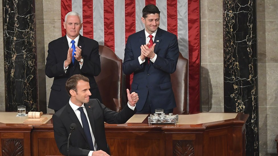 Standing ovation pour Macron au Capitole