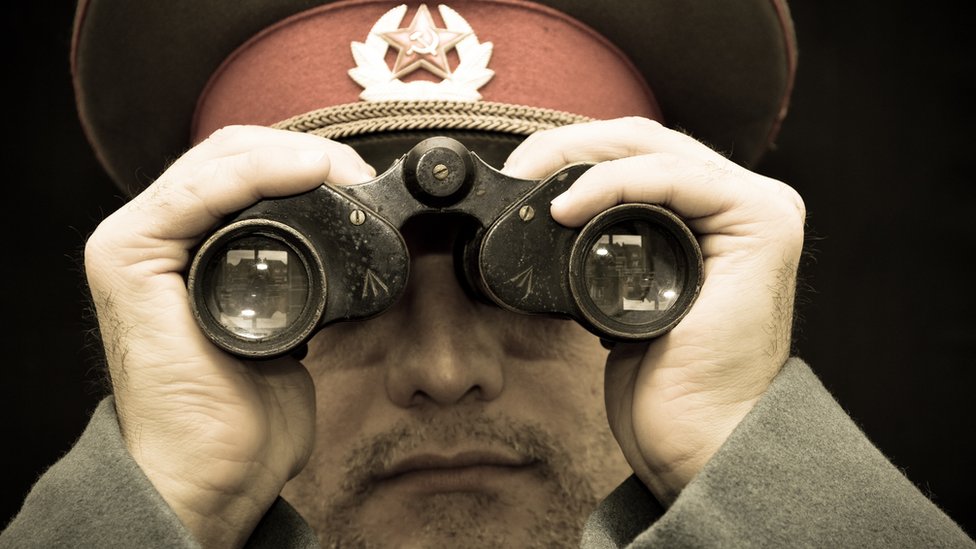 Wakfu porno rasmlar Erkak ayolni barmoqlari bilan orgazmga olib keladi