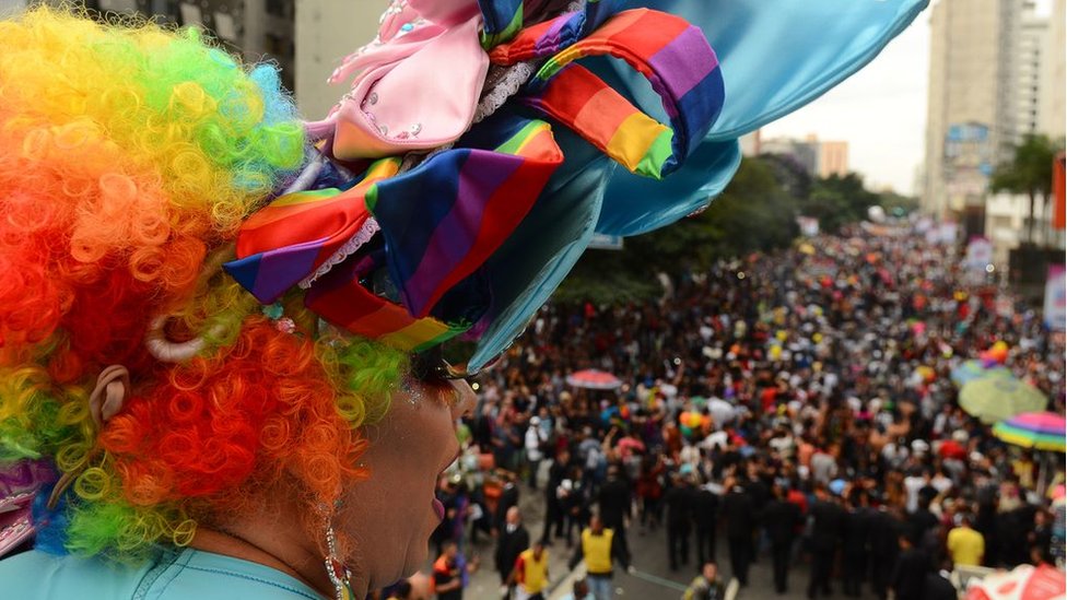 Movimento LGBT só quer dinheiro, diz ex-gay em entrevista exclusiva