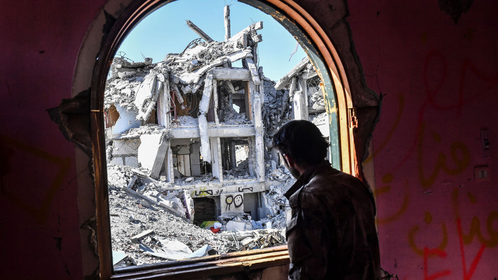 Islamic State and the crisis in Iraq and Syria in maps
