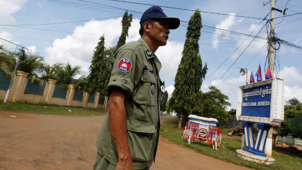據報柬埔寨在野救國黨的領袖被囚的監獄外，當局加強了保安