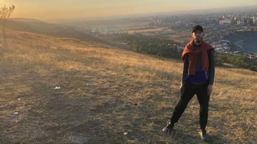 Porno tomosha qilish: qora tanli erkak xotiniga kiradi Ormon porno