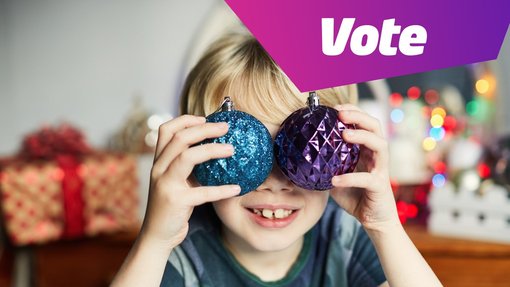 Vote Is it too early to put up Christmas decorations? CBBC Newsround