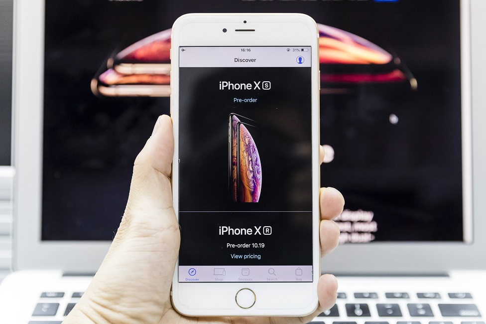 В новом iPhone XS будет eSIM. Что это такое и куда денутся обычные