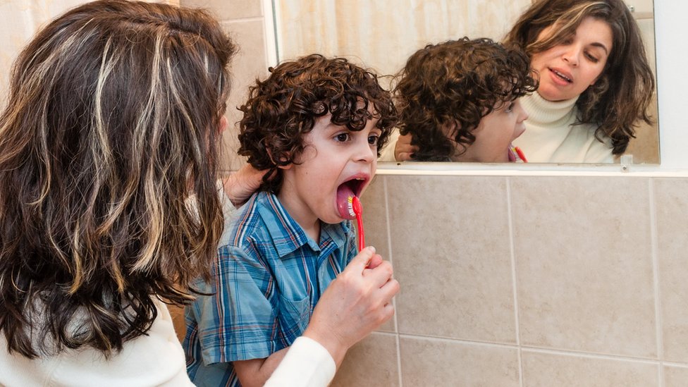 Запах изо рта у ребенка – причины и лечение - 