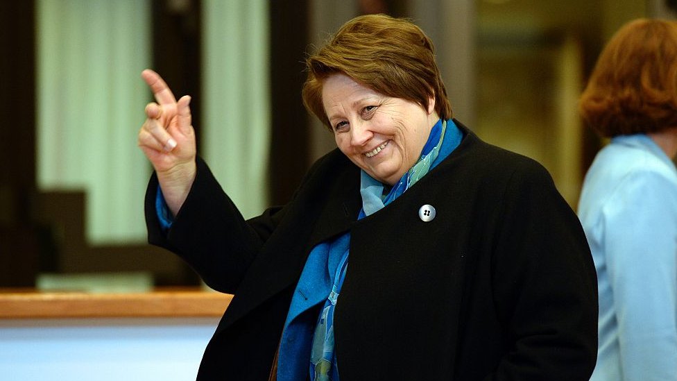 Vagina nimaga oxshaydi? Rasmlar Porno fitnes lezbiyenler