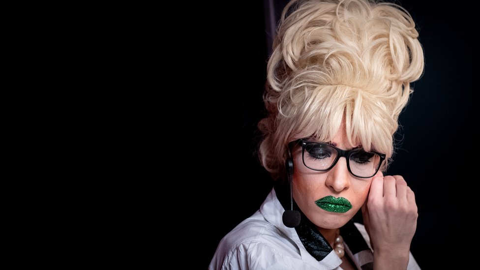 Qizlar anus ekstremal fisting