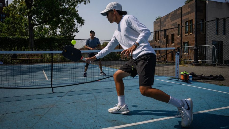 Pickleball, o fenômeno do esporte que mais cresce nos Estados Unidos - BBC  News Brasil