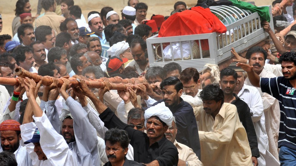 El guardia de seguridad de Bhutto, Khalid Shahenshah, fue asesinado el 22 de julio de 2008.