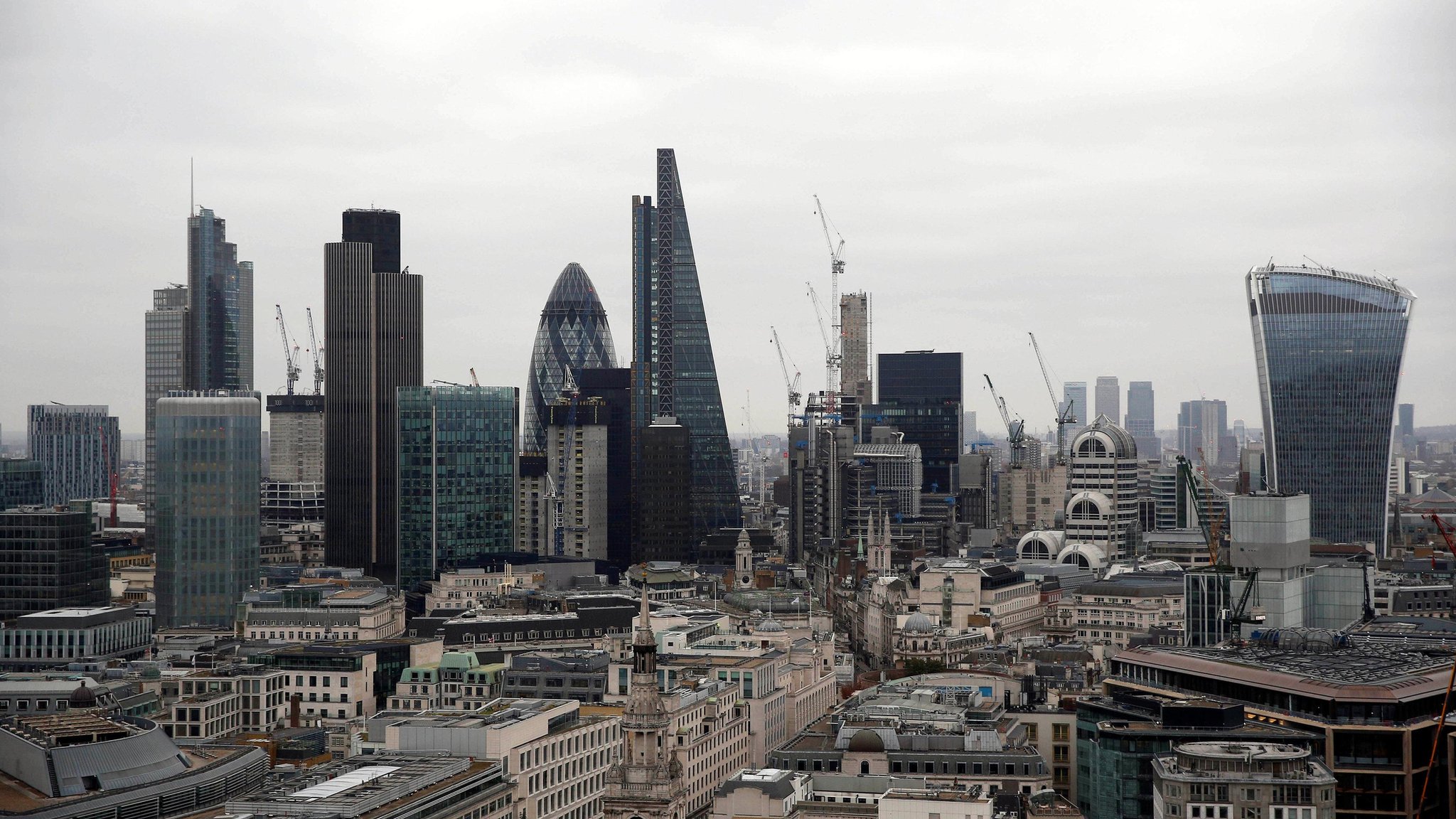 'Fire sale' risk with Bank capital approach, says Vickers