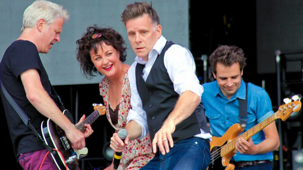 Deacon Blue to headline Montrose Music Festival - BBC News