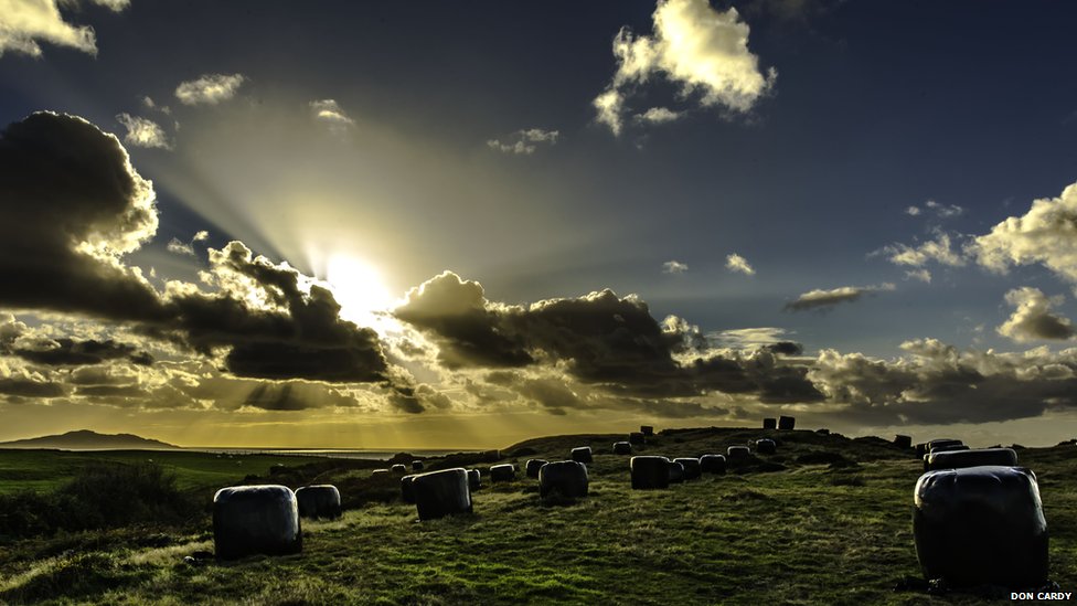 _86329244_2410sunset-isleofanglesey-donc