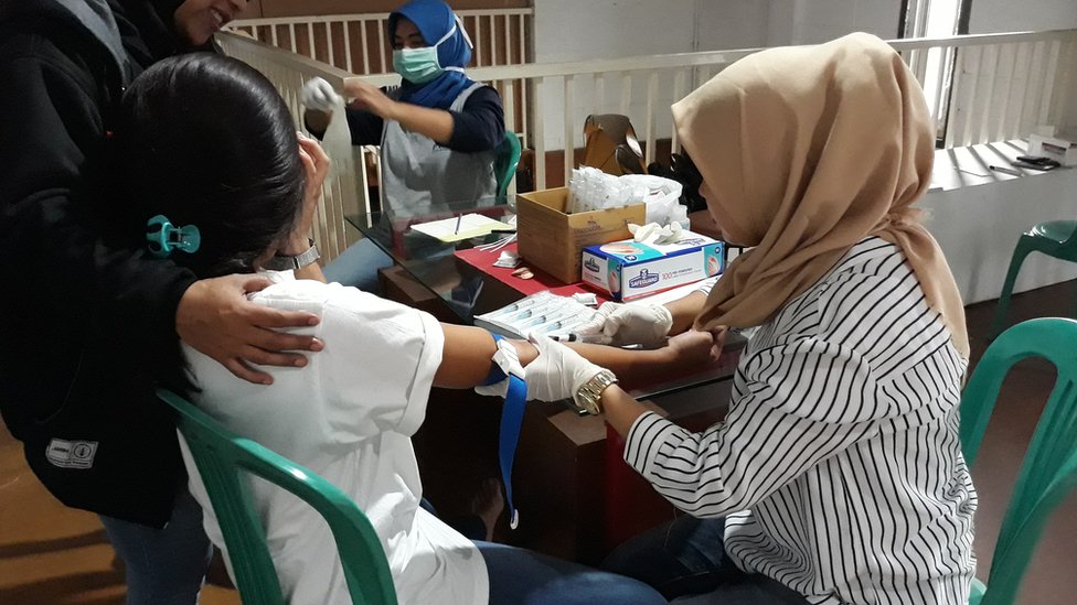 Diperkosa semasa SD, dilacurkan di usia dini: kisah dua gadis belia Bandung