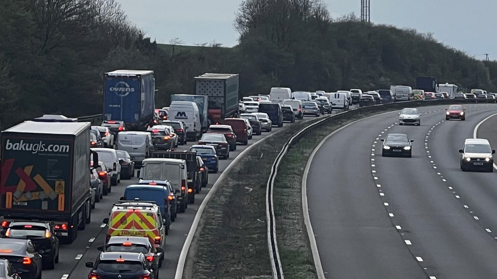 M4 closed in both directions after serious crash