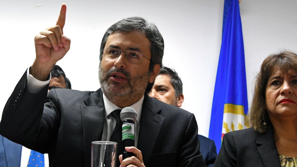 Juan Jiménez Mayor, jefe de una misión de la OE