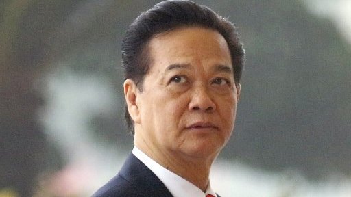 Vietnam PM Nguyen Tan Dung pulls out of party boss race - BBC News
