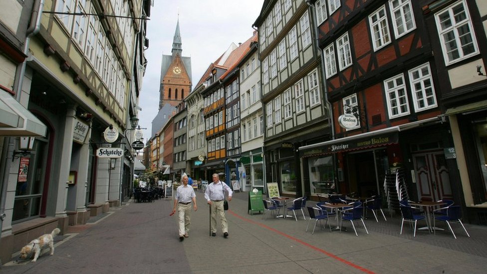 50,000 face bomb evacuation in Germany
