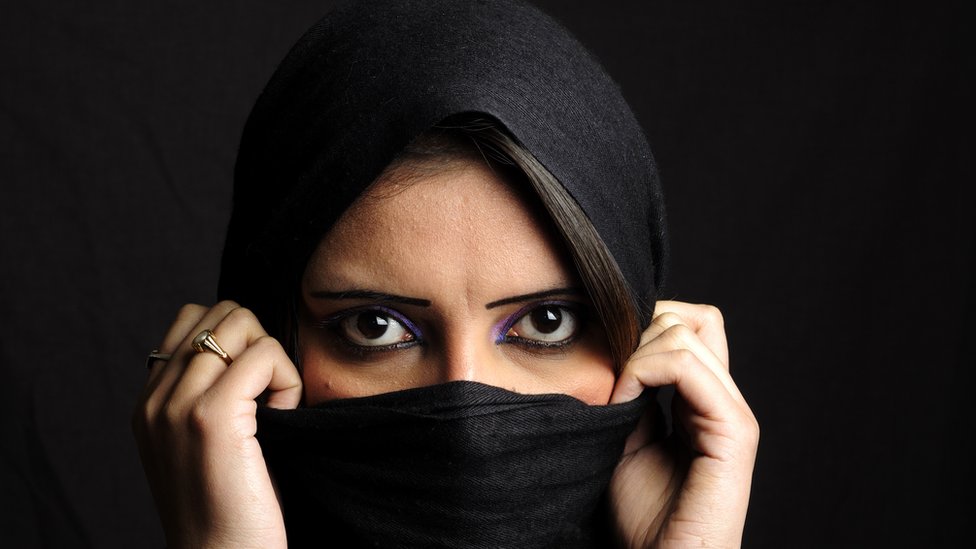 Toza ayollar bilan porno tomosha qiling