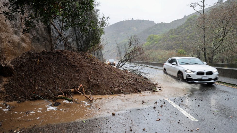 California: Powerful Storm Brings Heavy Rain And Snow To America's West ...