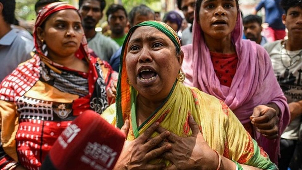 Dushxonadagi yashirin kamera Orenburgdagi fohishalar